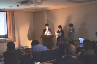 いつもどおりの落ち着いた発表