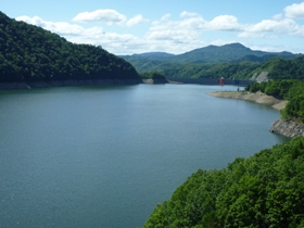岩尾内湖
