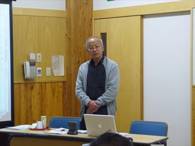 講師