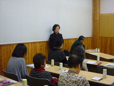 御礼をのべる斉藤森遊会会長