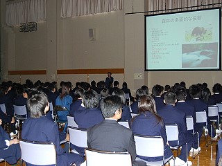 函館大学付属柏稜高等学校における森林環境学習