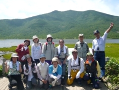 森林公開講座に参加された皆さんと（右端が署長です）