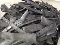 伐採した竹を活用した竹炭