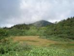 高谷池の草紅葉と火打山