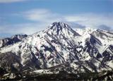 妙高山とはね馬