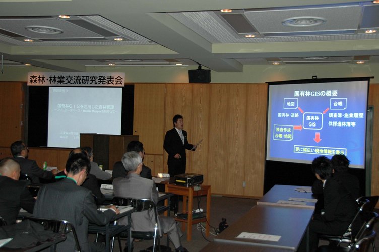 21年度研究発表会の様子