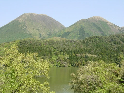 三瓶山