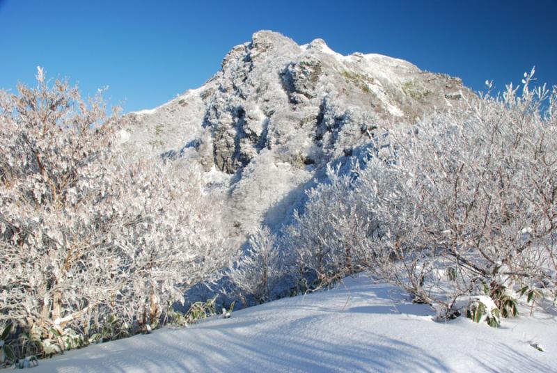 厳冬期の寒風山