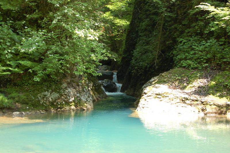 鶴の湯峡