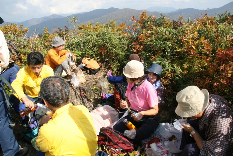 山頂での昼食