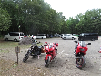 野営場の駐車場