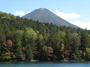 阿寒富士の山裾