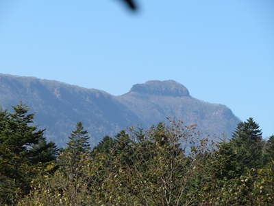 特異な形状をしている頂上