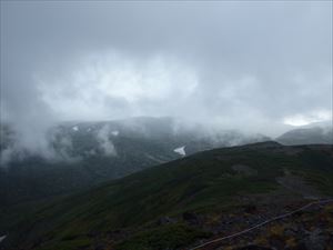 山頂から旭岳方面