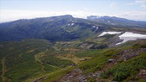 緑岳山頂付近から高根ヶ原、トムラウシ方面