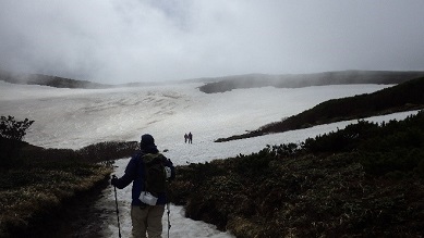 第４雪渓の残雪の様子