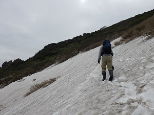９合目付近の雪渓