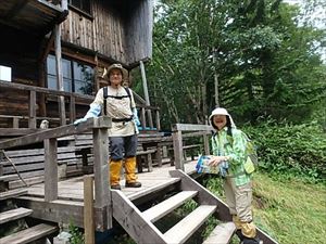 万計山荘でお会いした方と無意根山の登山道の状況についてお話しました。