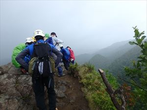 山頂・事故発生場所