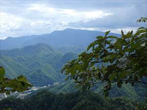 山頂手前から見た札幌岳