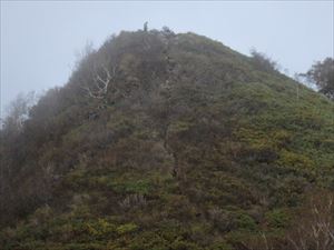 山頂には雲がかかっていました。