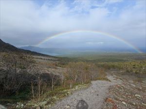 支笏湖に美しい虹がかかっていました。