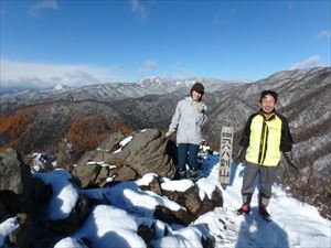 南口から登頂された方々に山頂でお会いしました。