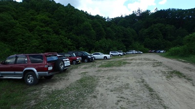 無意根山元山コースの駐車スペース