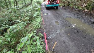 道路脇の補修を行いました