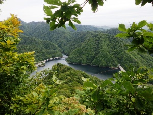 山頂手前から見たさっぽろ湖