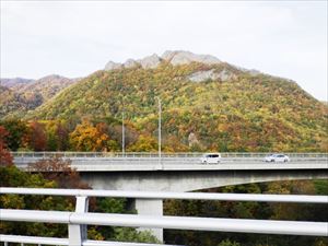 八剣山