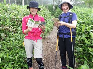 山頂手前でお会いした方々です