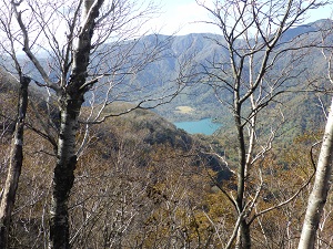 第二見晴台手前から見たオコタンペ湖