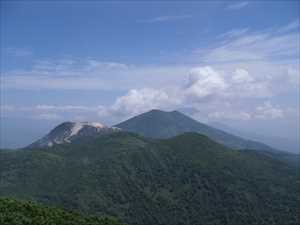 チセヌプリの山頂から