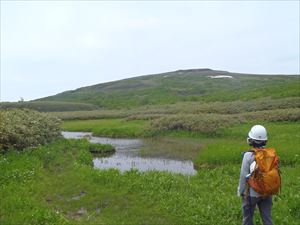 パンケメクンナイ湿原と幌別岳