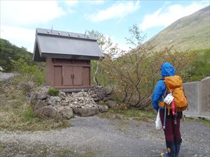 登山者の方々の安全をニセコ神社に祈願しました