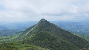 ホロホロ山から見た徳舜瞥山