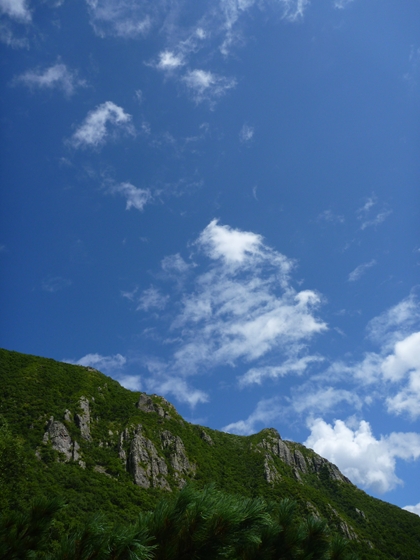 雲と山