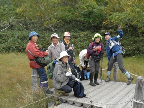 登山道より少し離れた場所にある展望台へ移動