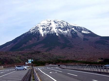 知床峠駐車場と羅臼岳