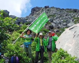 山頂までの間で記念撮影