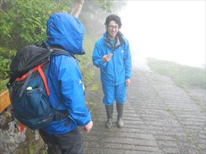 各歩道入口にて啓発活動