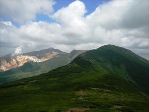 富良野岳肩分岐からの景色