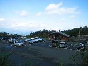 十勝岳温泉駐車場、白銀荘駐車場、望岳台駐車場を巡視しました。