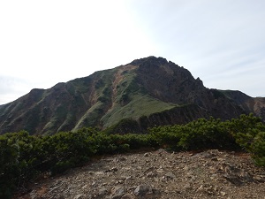 雲峰山（うんぽうざん）から望む芦別岳山頂