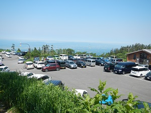 大混雑の十勝岳温泉駐車場