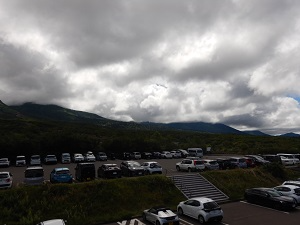 満車の望岳台駐車場