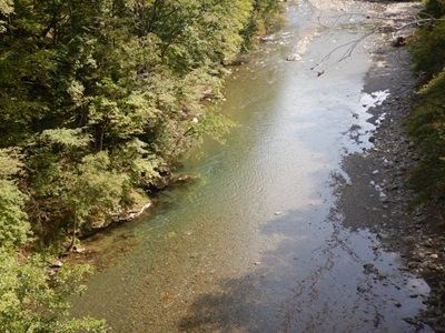 トナシベツ川の様子