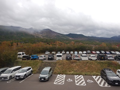 満車の望岳台駐車場の様子