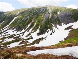 幌尻山荘ルート途中のカール